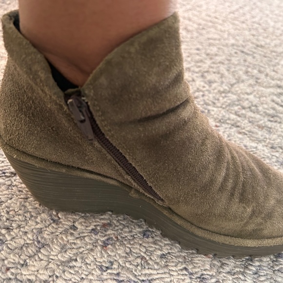 Fly London boots - Picture 3 of 3